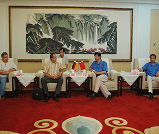 客户来访莱钢泰东公司 客户来访莱钢泰东公司