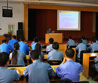 泰东公司训素质拓 泰东公司训素质拓